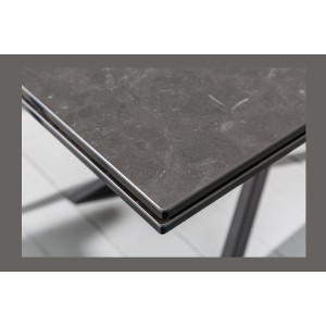 Zoom sur le coin de la table STELIX extensible jusqu'à 260cm