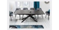 Table STELIX noire extensible jusqu'à 260cm avec une extension