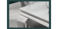 Zoom sur un coin de la table VELENA avec plateau blanc 200cm