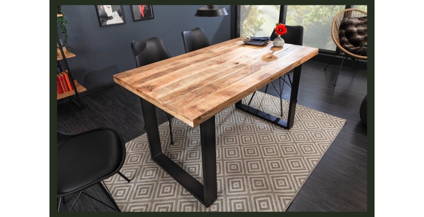 Table LODEN 140cm en bois de manguier mise en situation