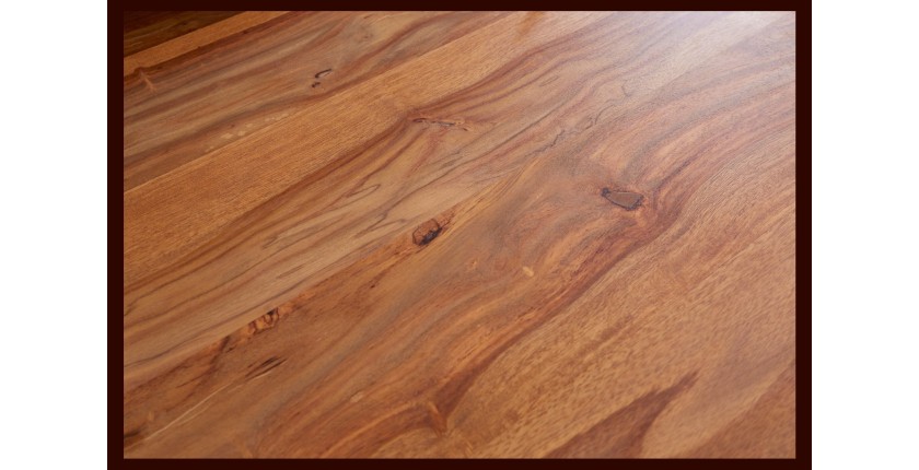 Zoom sur la texture de la table LODEN 200cm en bois de Sheesham