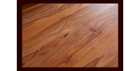 Zoom sur la texture de la table LODEN 140cm en bois de Sheesham