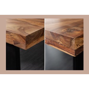 Zoom sur les détails de la tranche de la table LODEN 140cm en bois de Sheesham