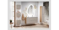 Meuble de rangement cubique beige et chêne clair YOKA vu avec d'autres meubles de la collection