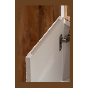 Zoom sur le haut de la porte de la colonne AOKI