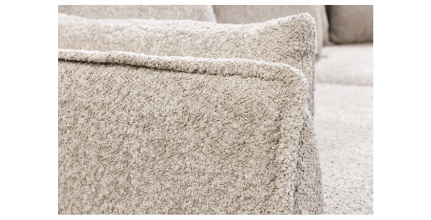 Zoom sur l'accoudoir du canapé droit KALIA en bouclette champagne