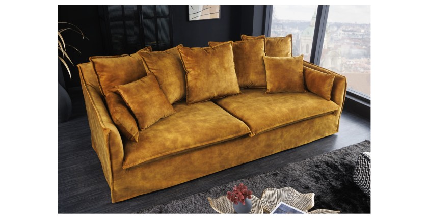 Canapé droit KALIA en velours jaune moutarde mis en situation