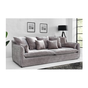 Canapé droit KALIA en velours taupe vu de côté en situation