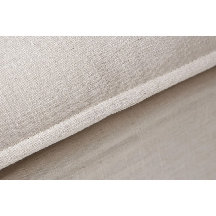 Zoom sur la couture du canapé droit 3 places HEAVEN blanc