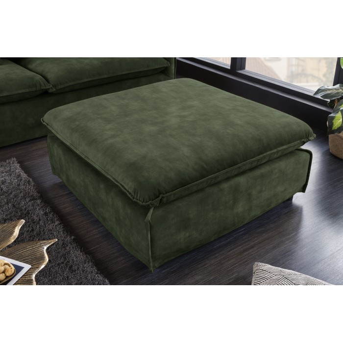 Zoom sur le pouf du canapé droit et pouf KALIA en velours vert foncé