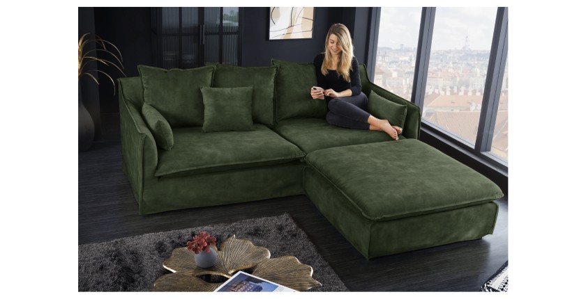 Canapé droit et pouf KALIA en velours vert foncé mis en situation