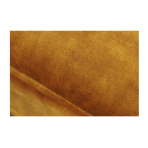 Zoom sur la texture du pouf KALIA en velours jaune moutarde