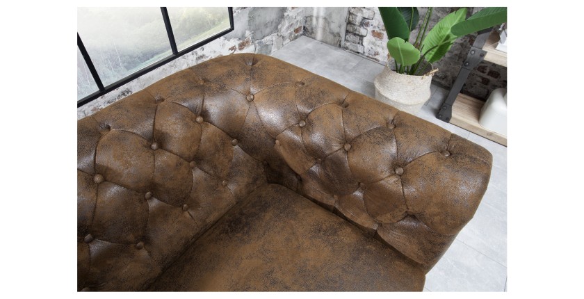 Zoom sur le dossier du canapé 3 places EDGAR marron