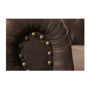 Zoom sur l'accoudoir du canapé 3 places EDGAR marron chocolat