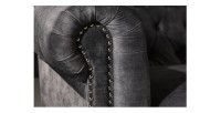 Zoom sur l'accoudoir du canapé 3 places EDGAR gris foncé