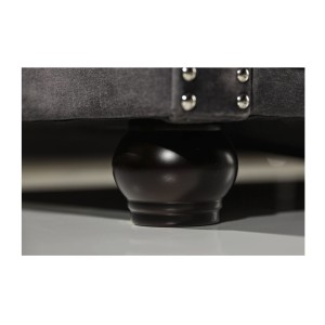 Zoom sur l'un des pieds du canapé 3 places EDGAR gris foncé