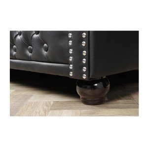 Zoom sur l'un des pieds du canapé 3 places EDGAR noir