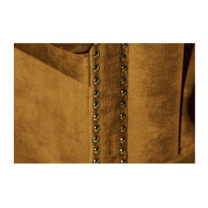 Zoom sur la tranche du canapé 3 places EDGAR jaune moutarde