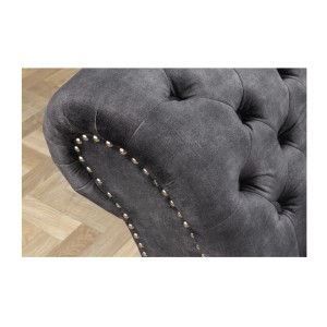 Zoom sur l'accoudoir de la méridienne EDGAR grise perle