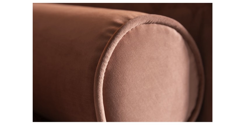 Zoom sur l'accoudoir du canapé 3 places KOLIRI rose poudré