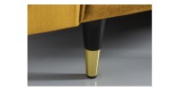 Zoom sur l'un des pieds du canapé droit 3 places KOLIRI jaune