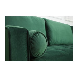 Zoom sur l'accoudoir du canapé d'angle KOLIRI vert émeraude