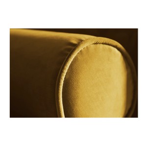 Zoom sur l'accoudoir du canapé pour la configuration du canapé et pouf KOLIRI jaune