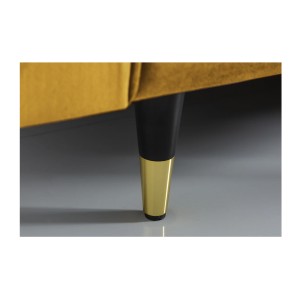 Zoom sur les détails des pieds du canapé et pouf KOLIRI jaune