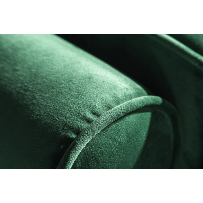 Zoom sur l'accoudoir du canapé dans la configuration canapé et pouf KOLIRI vert