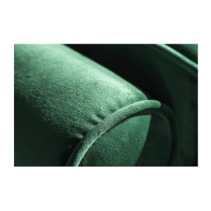 Zoom sur l'accoudoir du canapé dans la configuration canapé et pouf KOLIRI vert