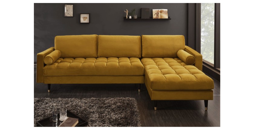 Zoom sur le canapé d'angle dans la configuration canapé d'angle et pouf KOLIRI jaune moutarde vu de face