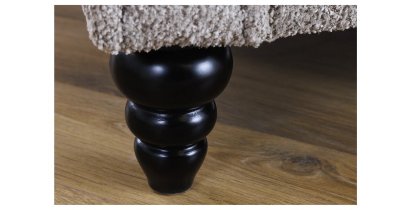 Zoom sur le pied du canapé convertible droit en tissu bouclette beige de la collection MILES