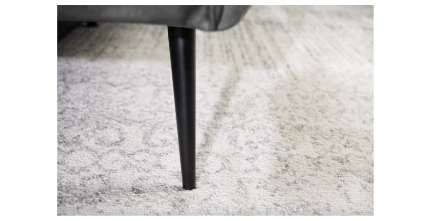 Zoom sur l'un des pieds du canapé droit NORA gris