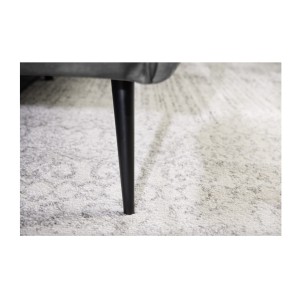 Zoom sur l'un des pieds du canapé droit NORA gris