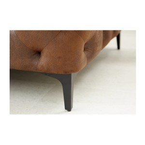 Zoom sur les pieds du canapé droit VELENA marron
