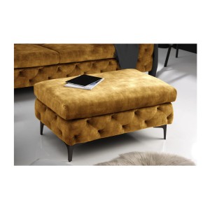 Zoom sur le pouf de la configuration du canapé + pouf jaune moutarde VELENA