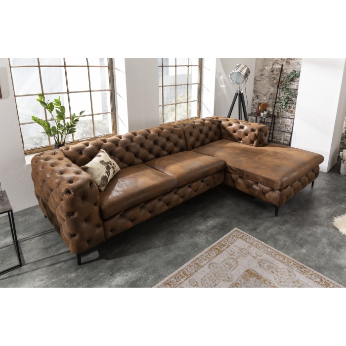 Zoom sur le canapé dans la configuration canapé d'angle + pouf VELENA marron
