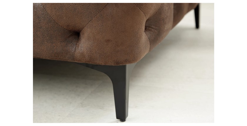 Zoom sur les pieds du pouf dans la configuration canapé droit + pouf VELENA marron