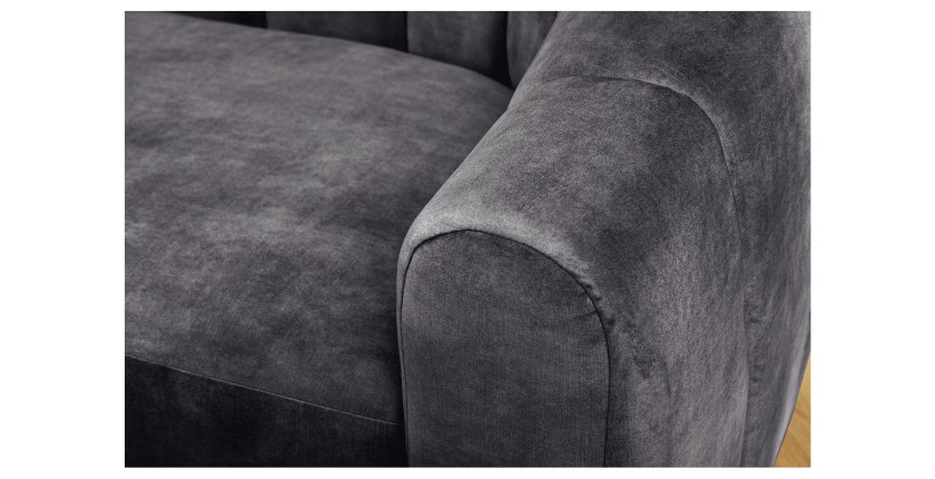 Zoom sur l'accoudoir du canapé MYSTO gris anthracite