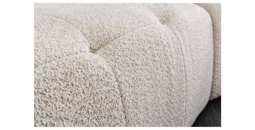 Zoom sur l'assise du canapé dans la configuration canapé et pouf IMPERIA blanc champagne