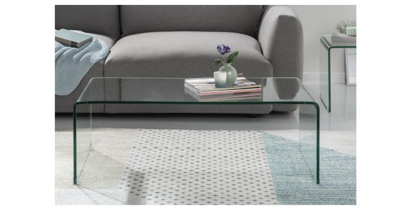 Zoom sur la plus grande des tables basses HOLLOW empilables vue de face