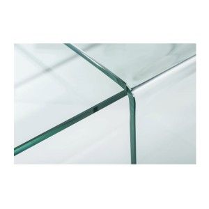 Zoom sur l'empilement des deux tables basses HOLLOW empilables