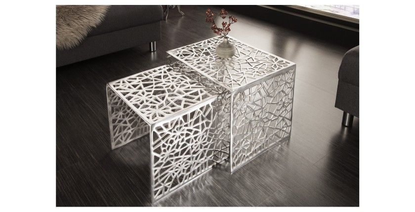 Tables basses gigognes carrés argentés METRIX mises en situation