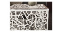 Zoom sur la tranche des tables basses gigognes carrés argentés METRIX