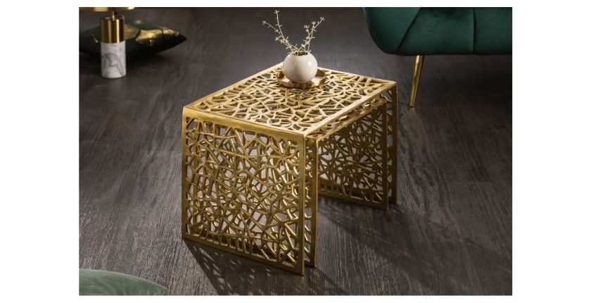 Tables basses gigognes carrés dorées METRIX 60cm empilées