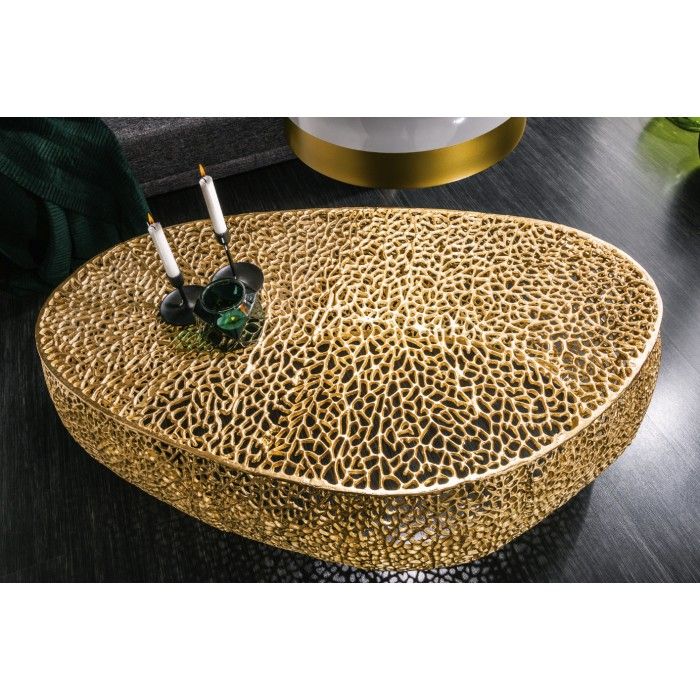 Mesa baja de diseño METRIX 122x69 cm – Aluminio dorado con motivos redondeados
