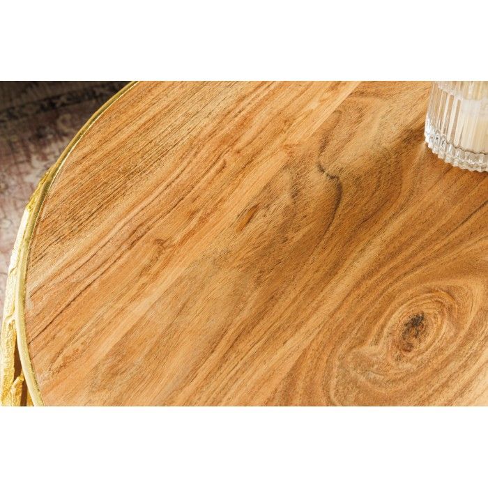 Set di 2 tavolini METRIX dorati con motivo a fogliame - Tavolini di design in alluminio e legno di acacia