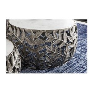 Lot de 2 tables basses METRIX argentées avec plateau en marbre – Tables basses design motif feuillage