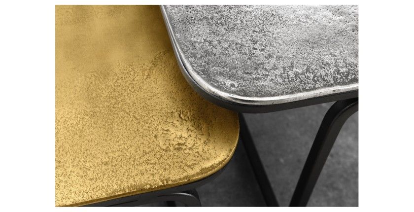 Lot de 2 tables basses gigognes METRIX carrées dorée et argentée – Tables basses design empilables en métal