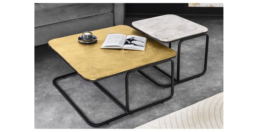 Lot de 2 tables basses gigognes METRIX carrées dorée et argentée – Tables basses design empilables en métal